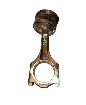 Volkswagen Golf IV Piston with connecting rod