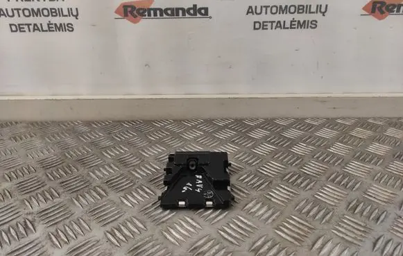 Windshield/windscreen camera