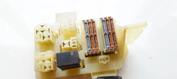 Mitsubishi Space Star Fuse box set