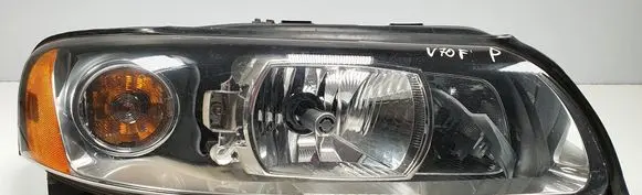 Volvo V70 Headlight/headlamp 89902399