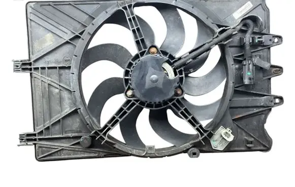 Fiat 500L Electric radiator cooling fan 8B0642400