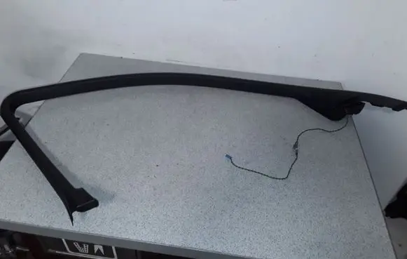 BMW 5 E60 E61 Front door window/glass frame 51357033629 7033629