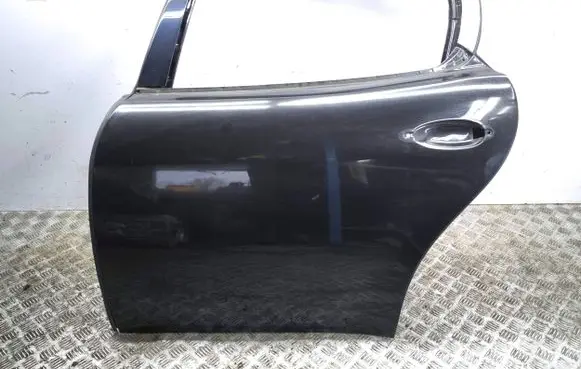 Maserati Quattroporte Rear door