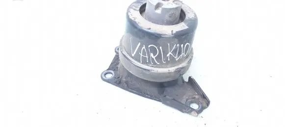 Volkswagen Transporter - Caravelle T5 Engine mount bracket