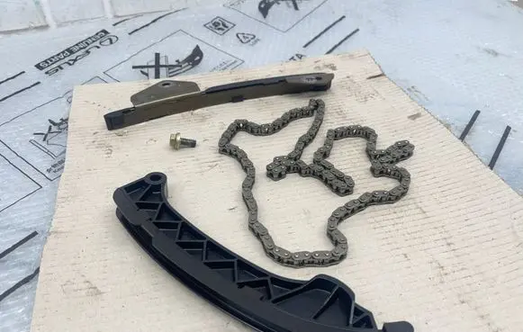 Toyota Prius (XW30) Slide rail for timing chain 