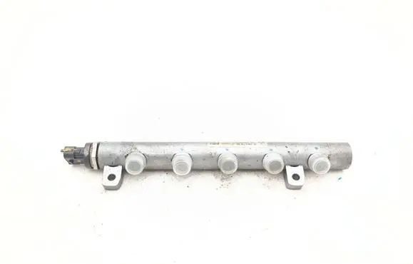 Renault Trafic III (X82) Fuel main line pipe 175210542R 1611100308