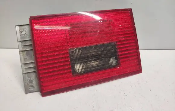 Tailgate rear/tail lights