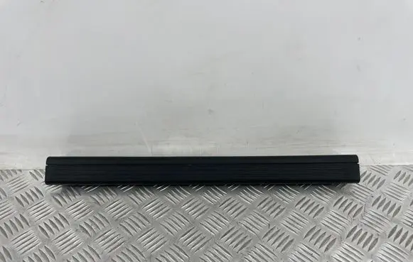 Mercedes-Benz C W204 Front sill trim cover A2046860036