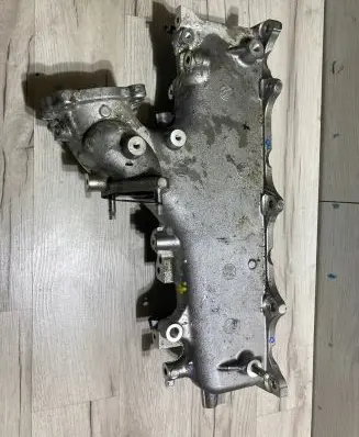 Toyota Hilux VIII Intake manifold