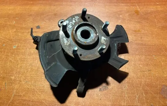 KIA Venga Front wheel hub spindle knuckle