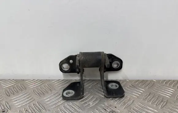 Dodge Durango III Front door lower hinge 
