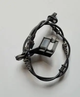 Mercedes-Benz B W246 W242 ABS brake wheel speed sensor A2465402510
