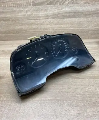 Opel Zafira A Speedometer (instrument cluster) 24419560HT 110080040
