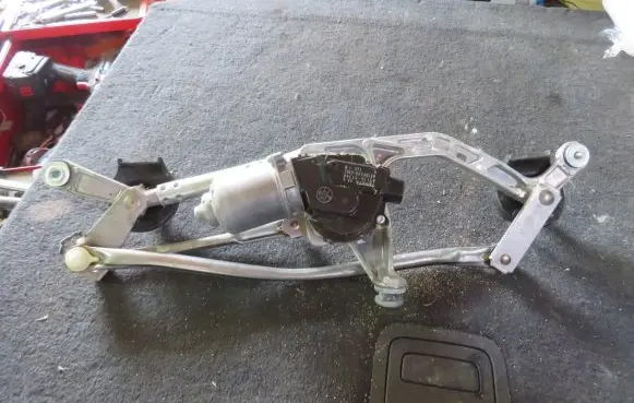 Toyota Auris E180 Front wiper linkage and motor 8511002340