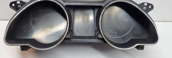 Audi A5 8T 8F Speedometer (instrument cluster) 8T0920931D