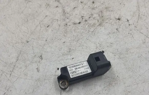 Audi A4 S4 B5 8D Airbag deployment crash/impact sensor 8D0959643B