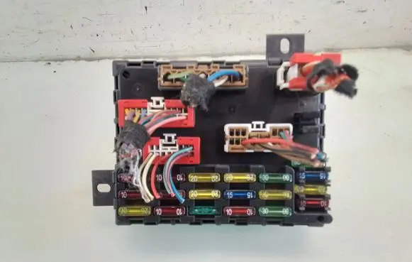 Alfa Romeo 156 Fuse module 60679160