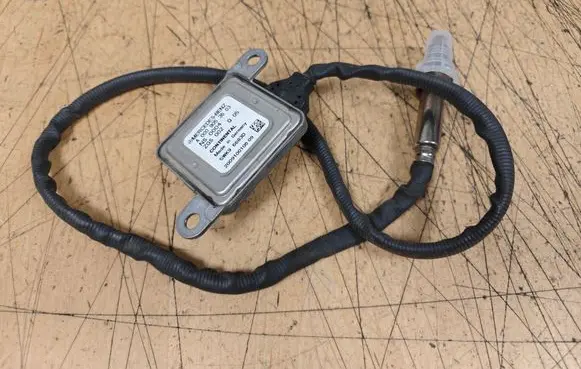 Mercedes-Benz C W205 Lambda probe sensor A0009053603