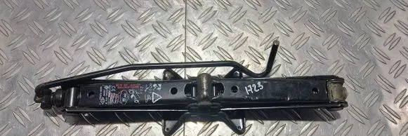 Renault Megane II Lift Jack 8200153953 925XGMAX0