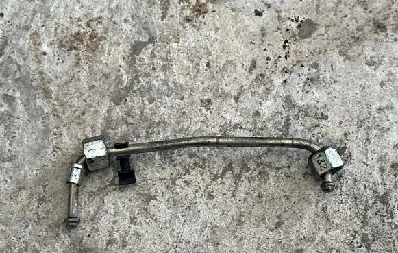 Fuel injector supply line/pipe