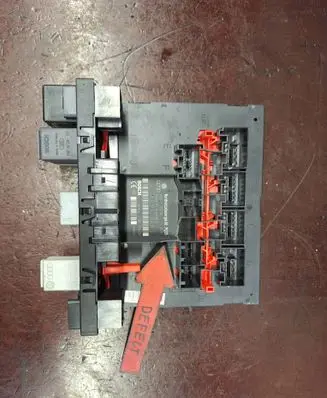 Volkswagen Golf V Comfort/convenience module 1K0937049S H30S0704 F005V00496