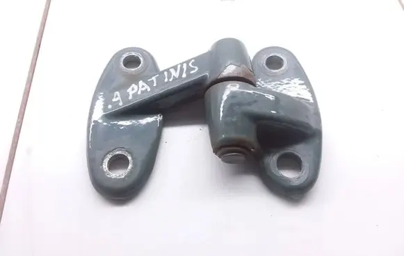 Land Rover Defender Loading door lower hinge 3326