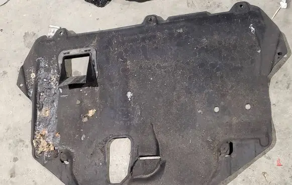 Ford C-MAX II Engine splash shield/under tray 