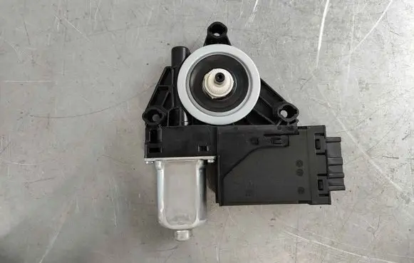 Volvo C40 Rear door window regulator motor 32283267 31674760