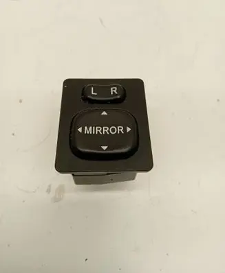 Toyota Corolla Verso AR10 Wing mirror switch 183574