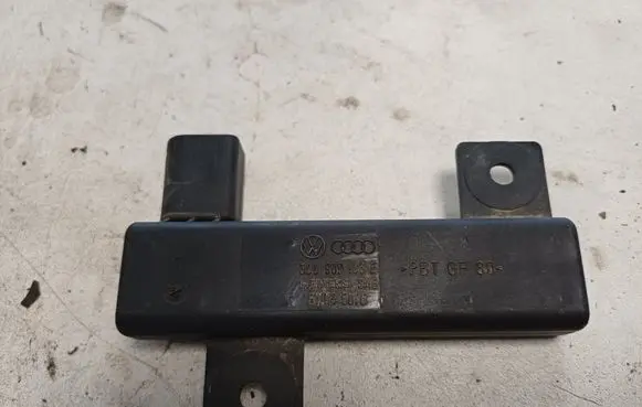 Volkswagen Touareg I Keyless (KESSY) go control unit/module 3D0909133E