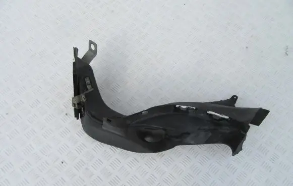 Ferrari 612 Scaglietti Intercooler air guide/duct channel