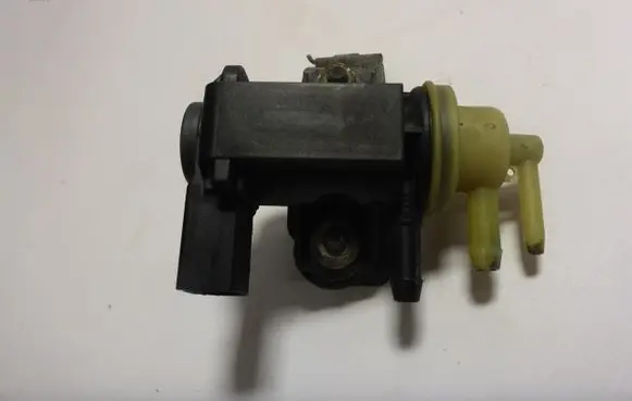 Seat Ibiza IV (6J,6P) Valve vacuum 1K0906627