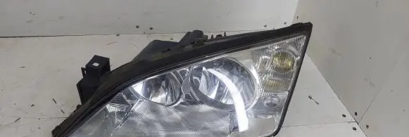 Ford Mondeo MK II Headlight/headlamp 084311149L