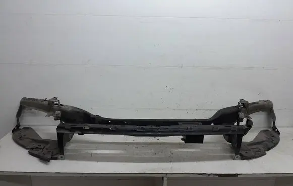 Volvo V50 Radiator support slam panel