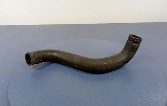 Iveco Daily 35.8 - 9 Engine coolant pipe/hose 504003922