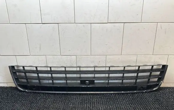 Volkswagen Touareg II Front bumper lower grill 7P6853677A