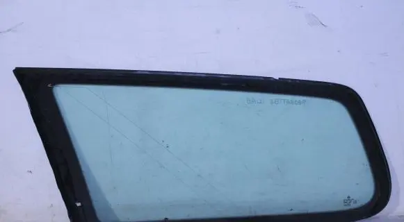 Volkswagen PASSAT B6 Rear side window 43R00021 DOT32M13AS2 E000190