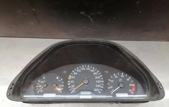 Mercedes-Benz CLK A208 C208 Speedometer (instrument cluster) 2085402511