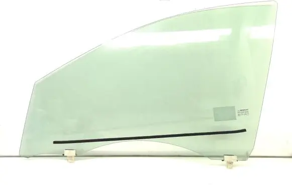 Renault Megane III Front door window glass four-door