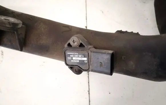 Skoda Octavia Mk2 (1Z) Air pressure sensor 0281002399