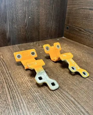 Renault Master III Rear door lower hinge 8200791931 824006674R
