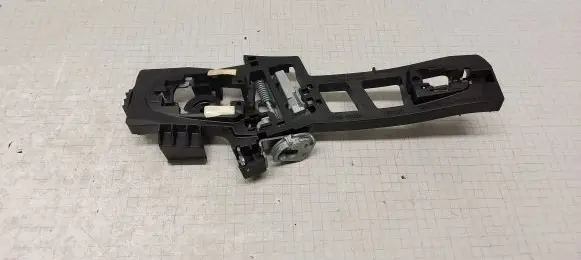 Ford Ecosport Front door exterior handle/bracket 8A61A224A37 ET76A224A37