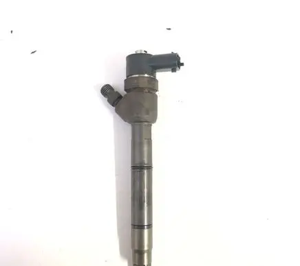 Hyundai i30 Fuel injector 338002A900 0445110320 00324