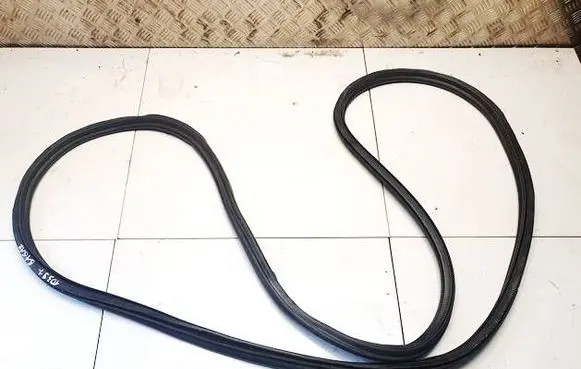 Audi TT TTS Mk2 Trunk rubber seal (body) 