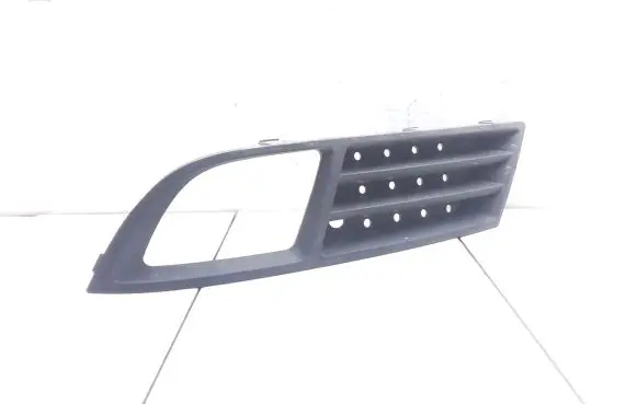 Opel Vectra C Front bumper lower grill 13182918
