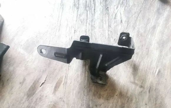 Volkswagen Touareg I Webasto auxiliary heater mount bracket 7L0819453A
