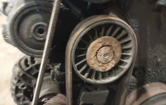 Saab 9-5 Generator/alternator belt tensioner