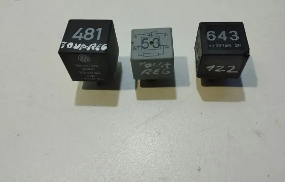 Volkswagen Touareg I Other relay 7L0927841 141951253B