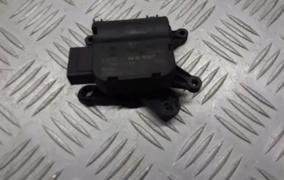 Seat Leon (1P) A/C air flow flap actuator/motor 0132801341