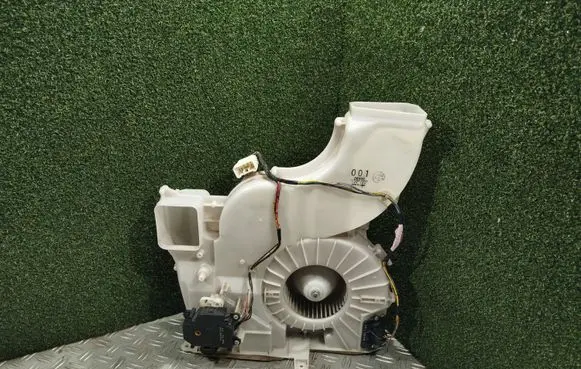 Mitsubishi Pajero Interior heater climate box assembly 1172004390 0637007390